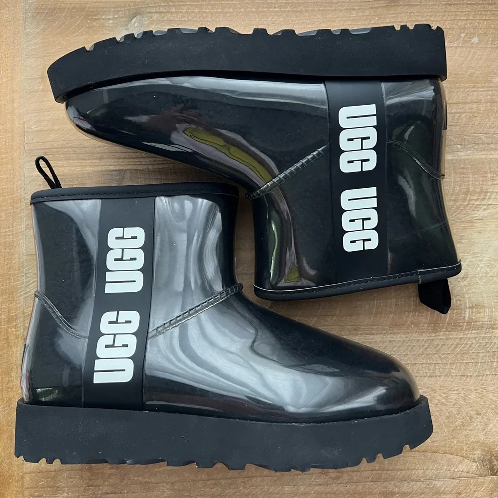 UGG Classic Clear Mini Boot Short Waterproof in Black Size 5 New